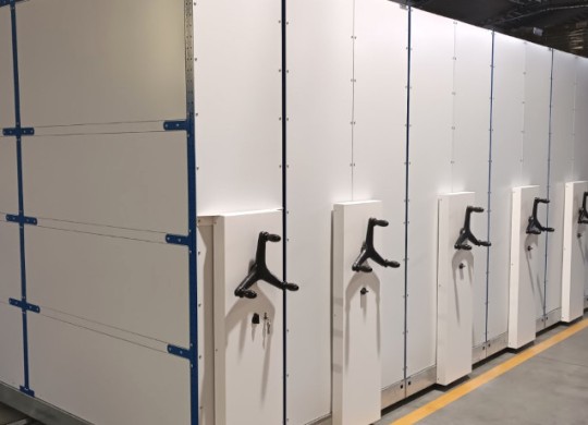 Установка задних и боковых стенок и замков